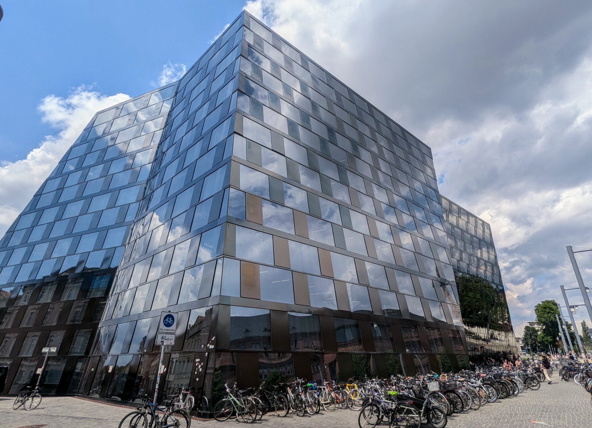 Pannenserie an der Unibibliothek Freiburg