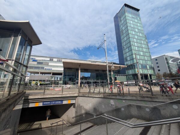 Freiburger Hauptbahnhof wurde vor 25 Jahren im Juli 1999 eröffnet