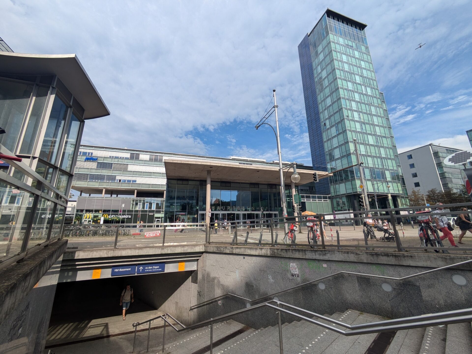 Freiburger Hauptbahnhof wurde vor 25 Jahren im Juli 1999 eröffnet