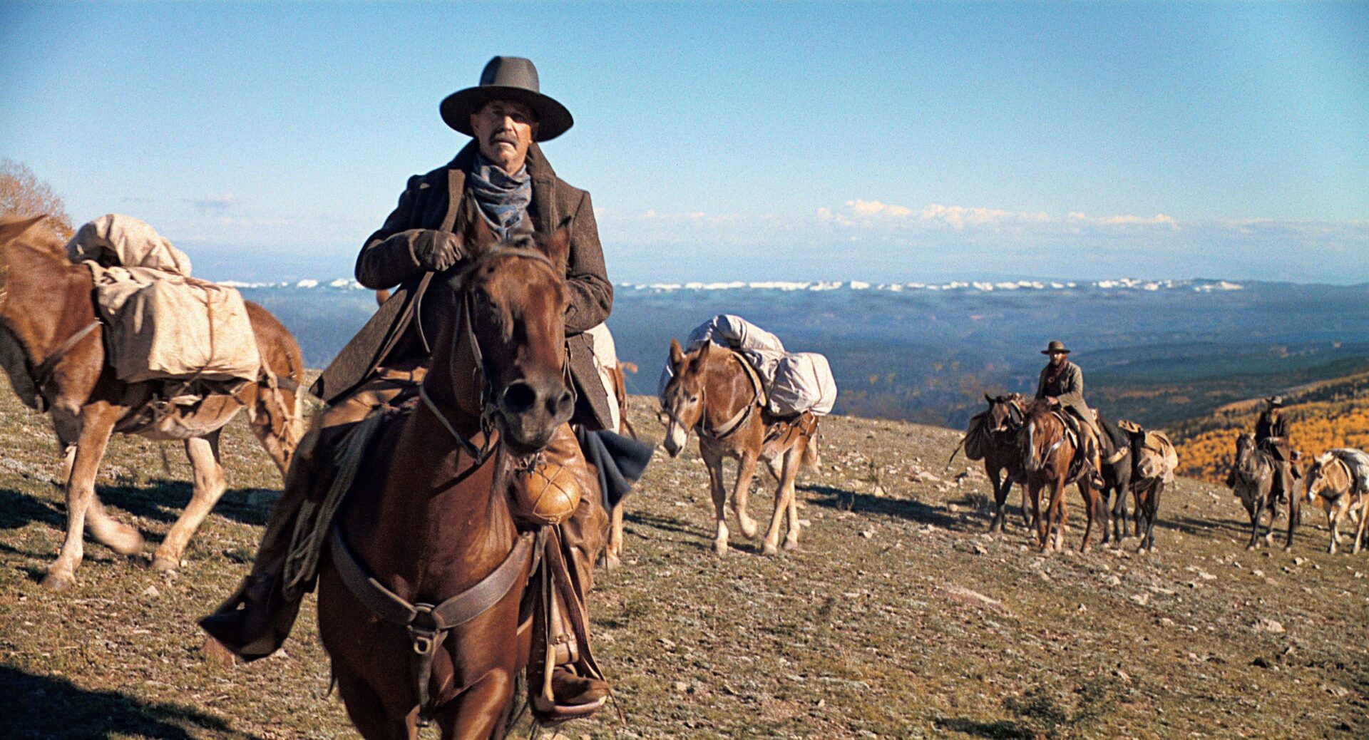 Oscar-Preisträger Kevin Costner ist Regisseur und Produzent des Films und ist in einer der Hauptrollen zu sehen.