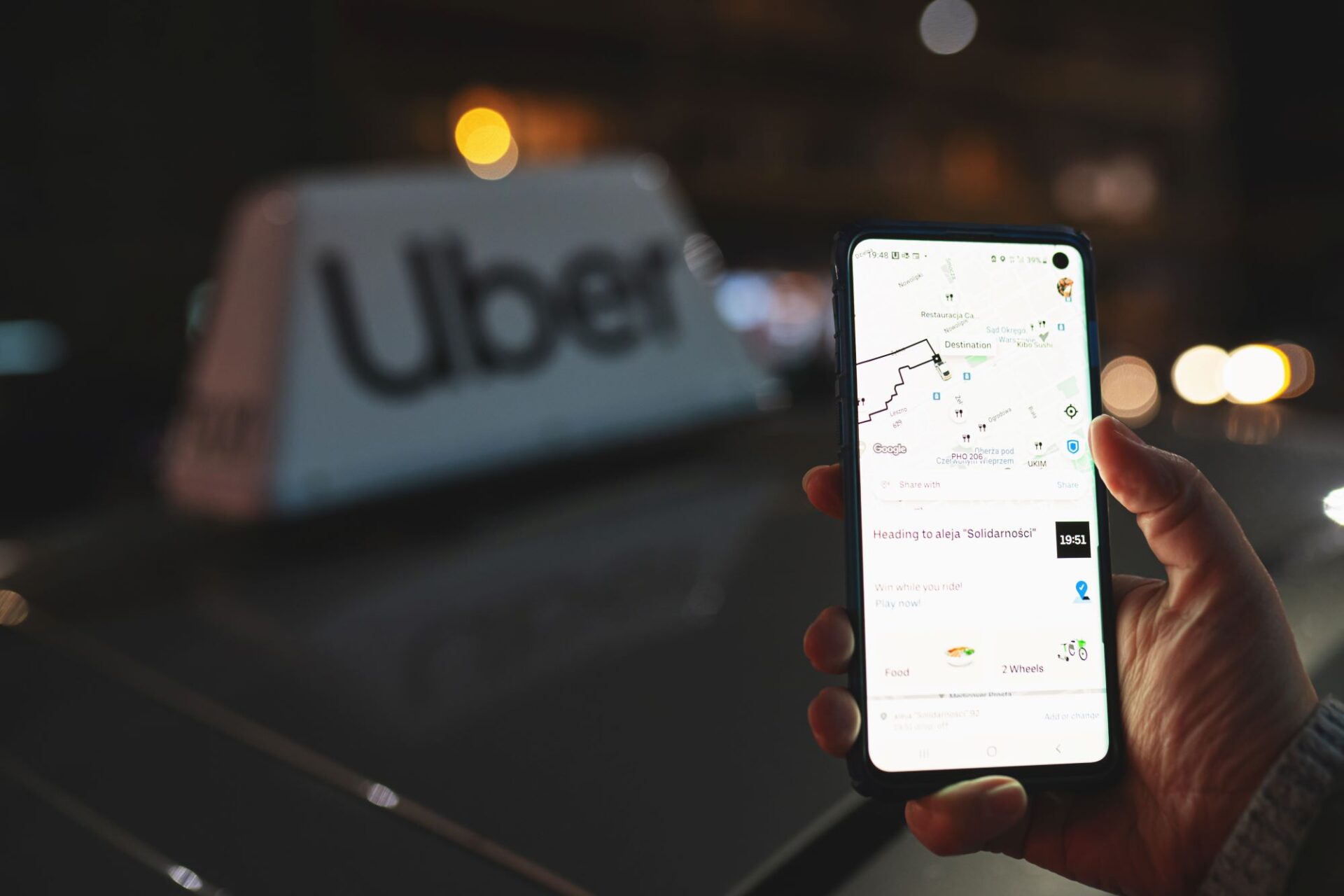 Nach der digitalen Taxivermittlung Freenow ist in Freiburg nun auch Uber offiziell gestartet. Foto: Adobe.Stock