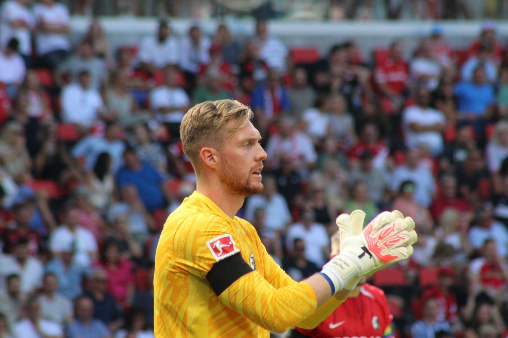 Torwart Florian Müller vom SC Freiburg