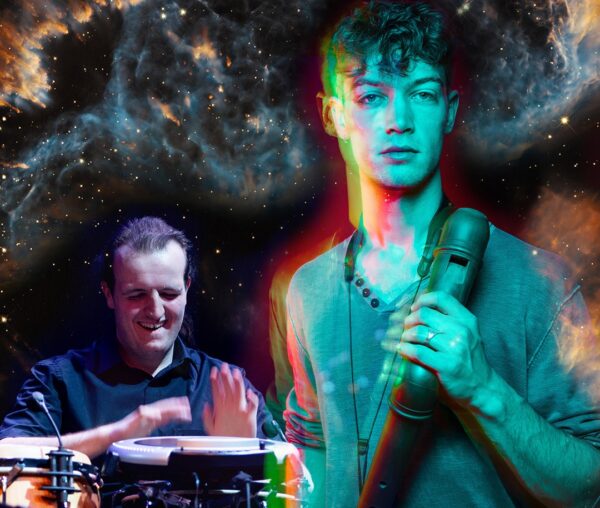 Johann Sundermeier und Max Gerwien sind das Musikerduo "Swift" und präsentieren ein besonderes Konzert im Planetarium.